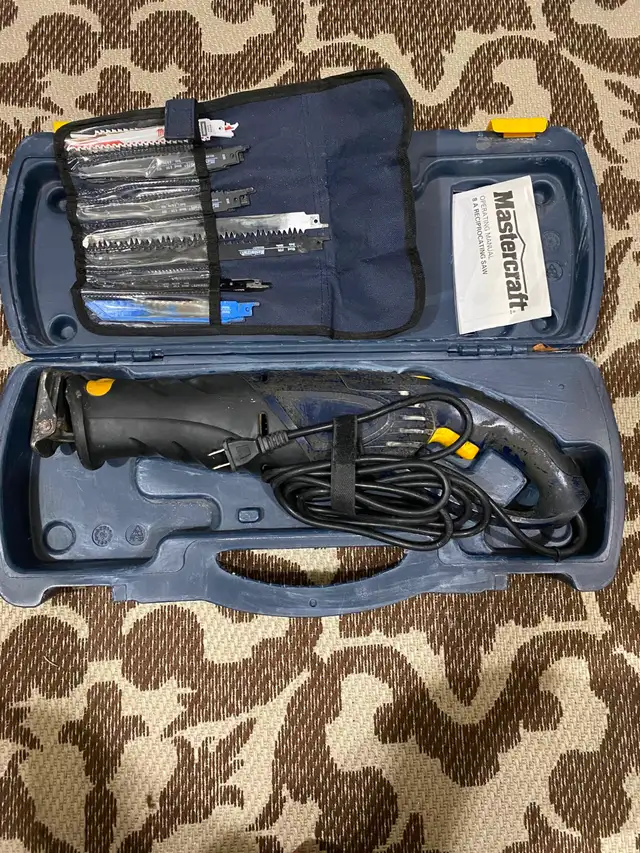 Reciprocating Saw - Photo 2