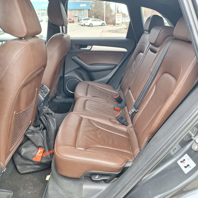 2014 Audi Q5 3.0L Technik loaded and very well maintained! Drive - Photo 13