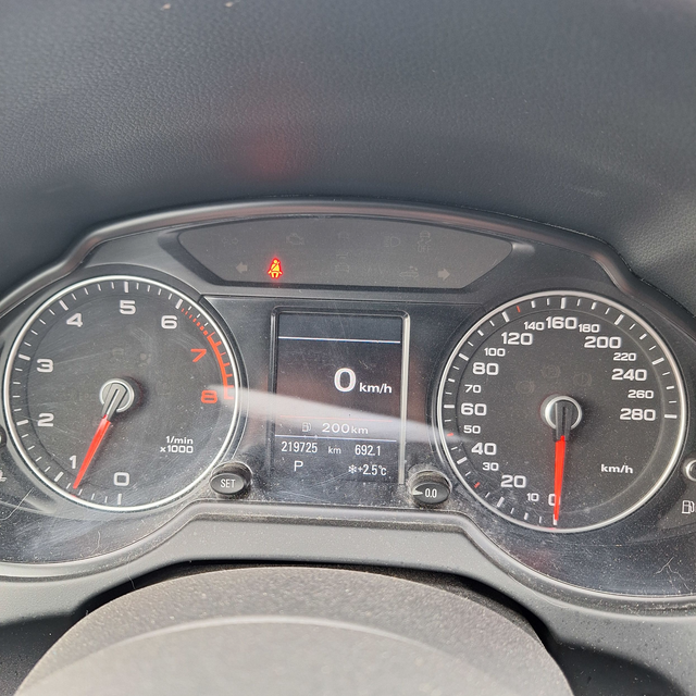 2014 Audi Q5 3.0L Technik loaded and very well maintained! Drive - Photo 16