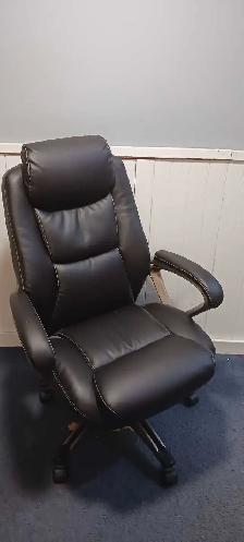 Free office chairs! .. 6 to choose from