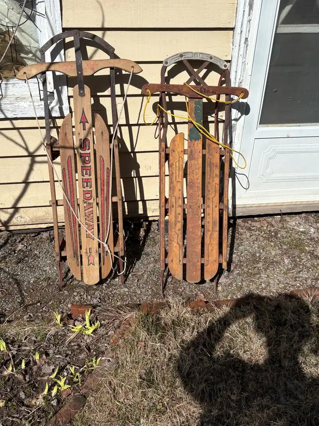 vintage sleds in good condition