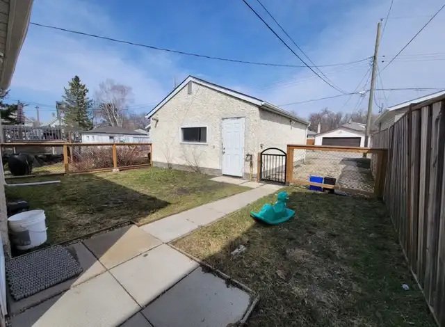 Home for Sale - St. Boniface - Photo 8