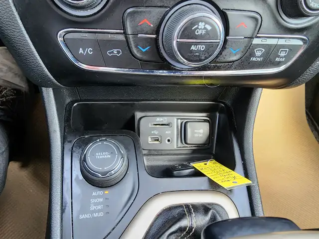 2015 Jeep Cherokee North - Photo 14