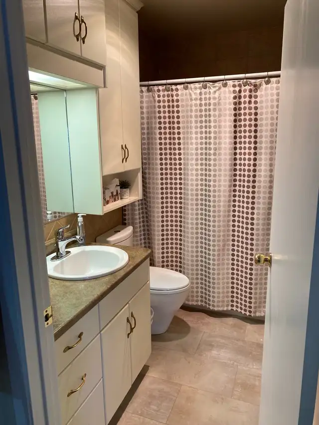 Room for rent - Photo 4