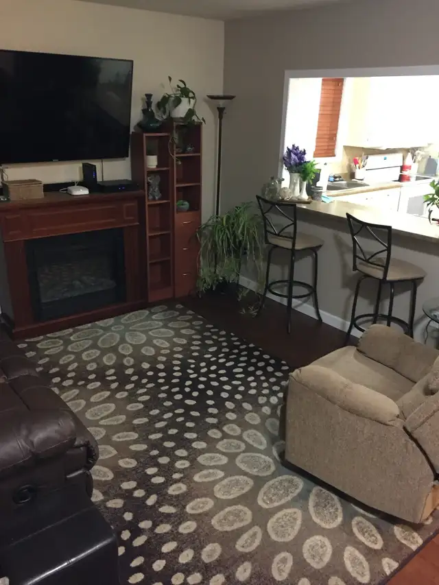 Room for rent - Photo 9