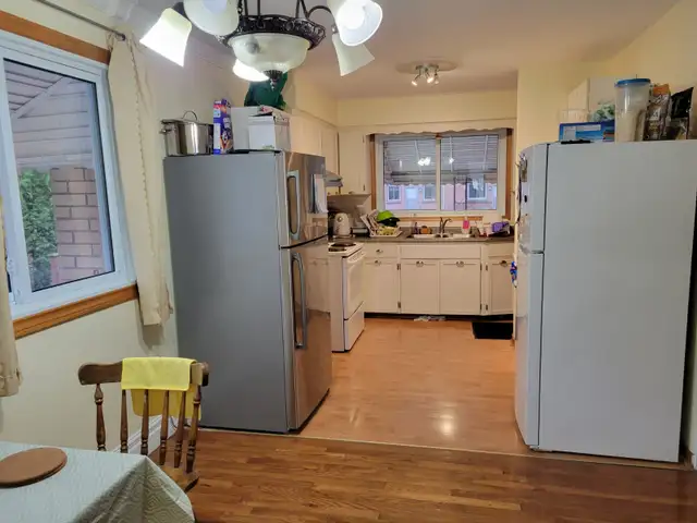 Looking to rent for student’s girls - Photo 2