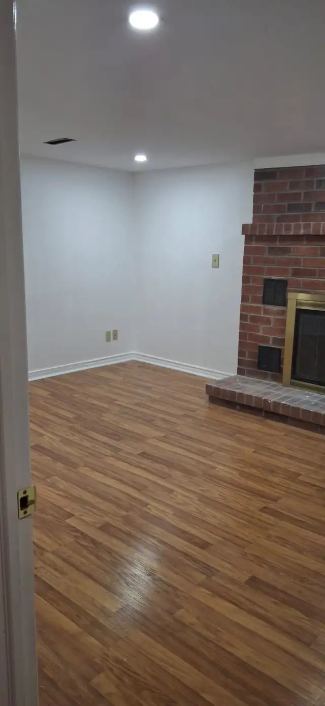 3BR Basement for Rent in Scarborough - Photo 8
