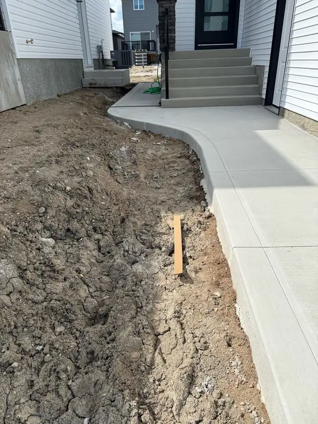 landscaping - Photo 7