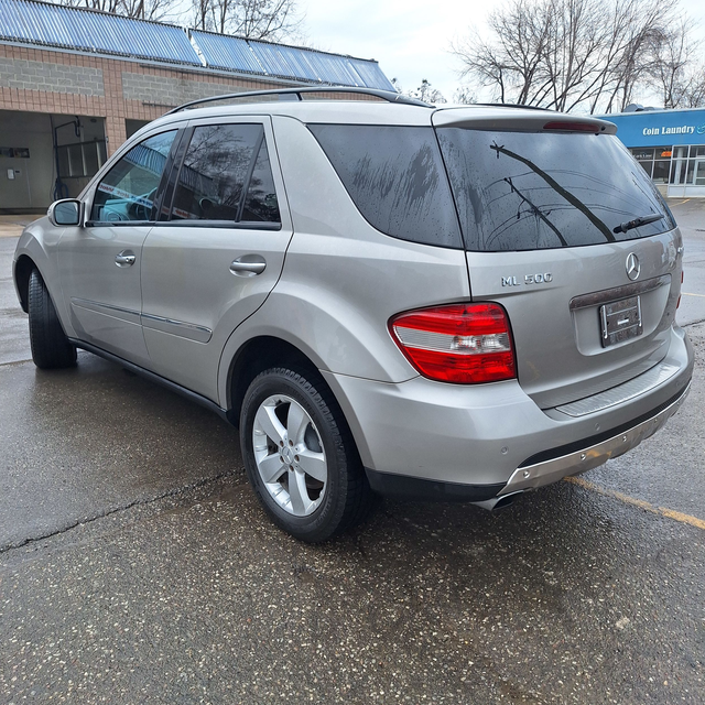 2007 Mercedes-Benz M-Class ML 500 5.0L Fantastic condition insid - Photo 3