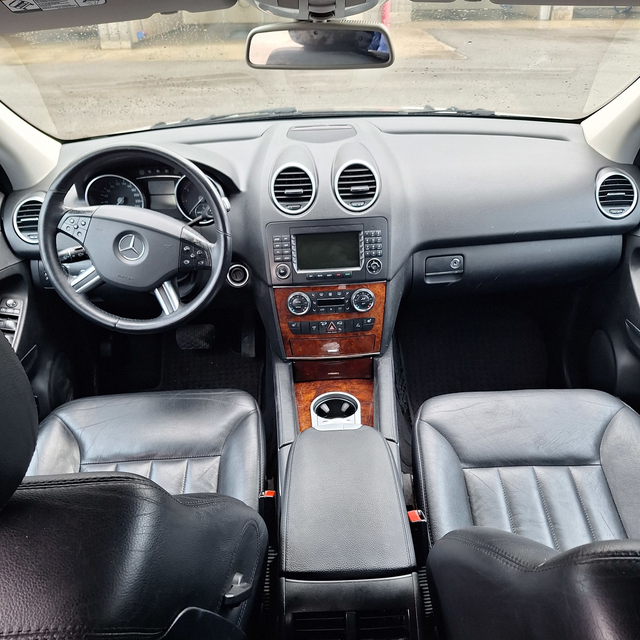 2007 Mercedes-Benz M-Class ML 500 5.0L Fantastic condition insid - Photo 11