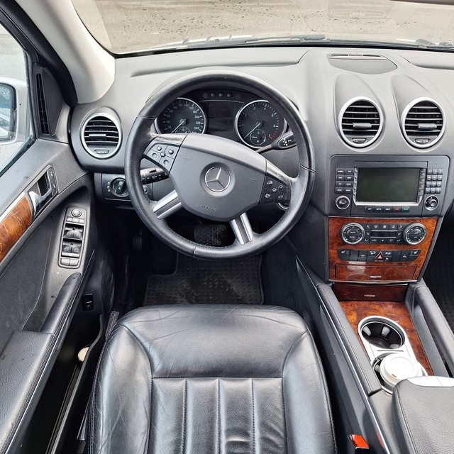 2007 Mercedes-Benz M-Class ML 500 5.0L Fantastic condition insid - Photo 12