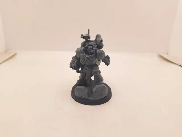 Warhammer 40k Imperial Fists Primaris Tor Garadon Unpainted