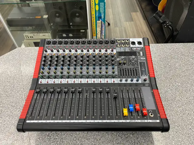 BMG TX-12 Powered Mixer - Photo 2