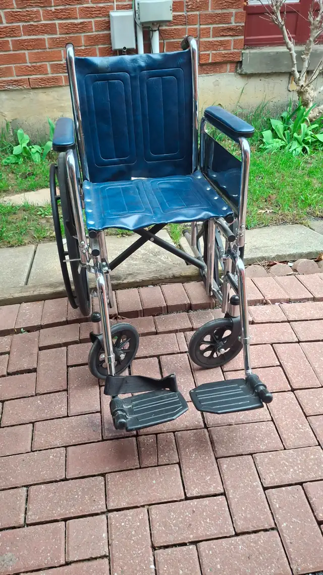 Wheelchair folding transport. - Photo 2