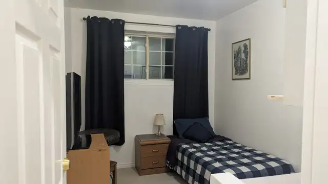 Chambre style loft, Gatineau près Aéroport, tout inclus - Photo 4