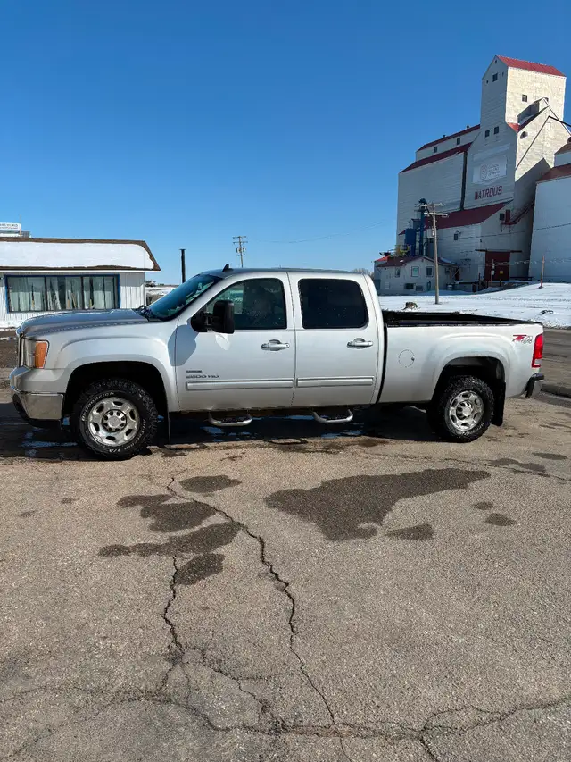 2010 - 2500 GMC Z71 SLT Duramax for sale