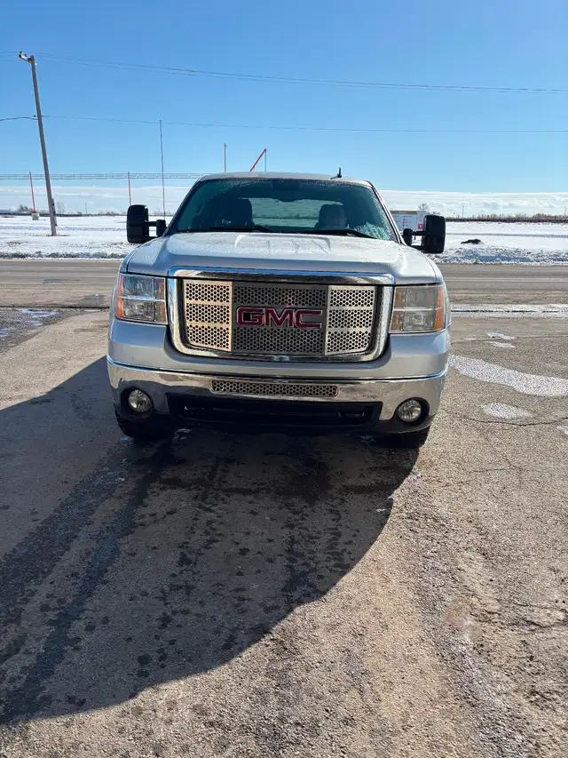 2010 - 2500 GMC Z71 SLT Duramax for sale - Photo 2