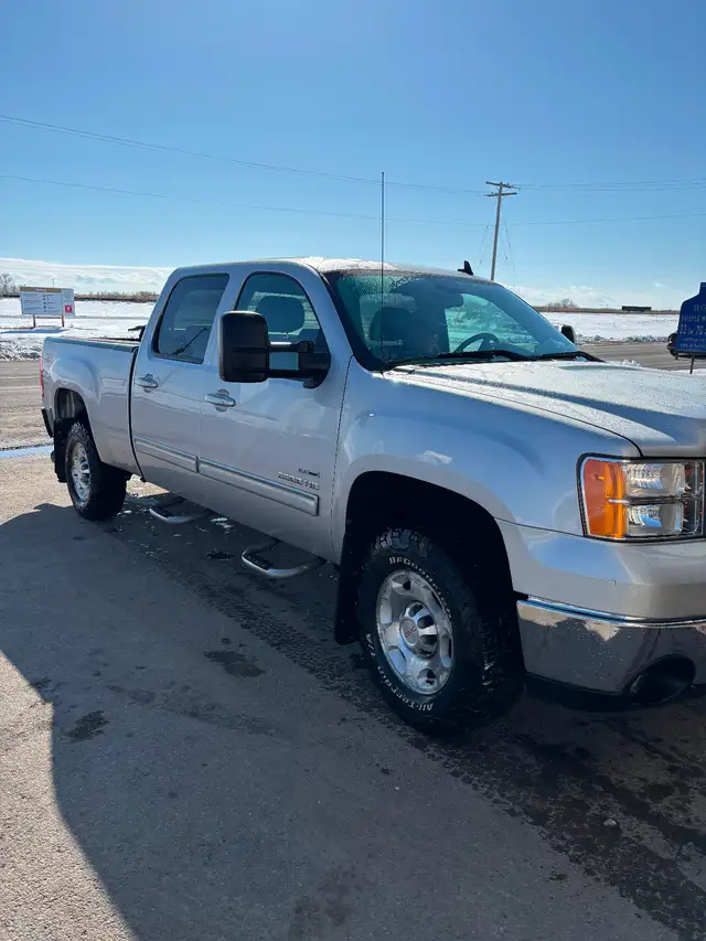 2010 - 2500 GMC Z71 SLT Duramax for sale - Photo 4
