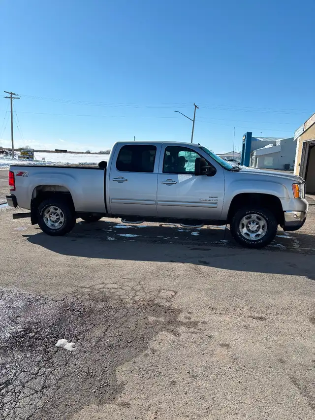 2010 - 2500 GMC Z71 SLT Duramax for sale - Photo 5