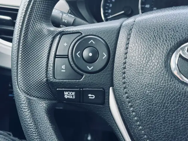 2014 Toyota Corolla 4dr Sdn CVT LE - Photo 13