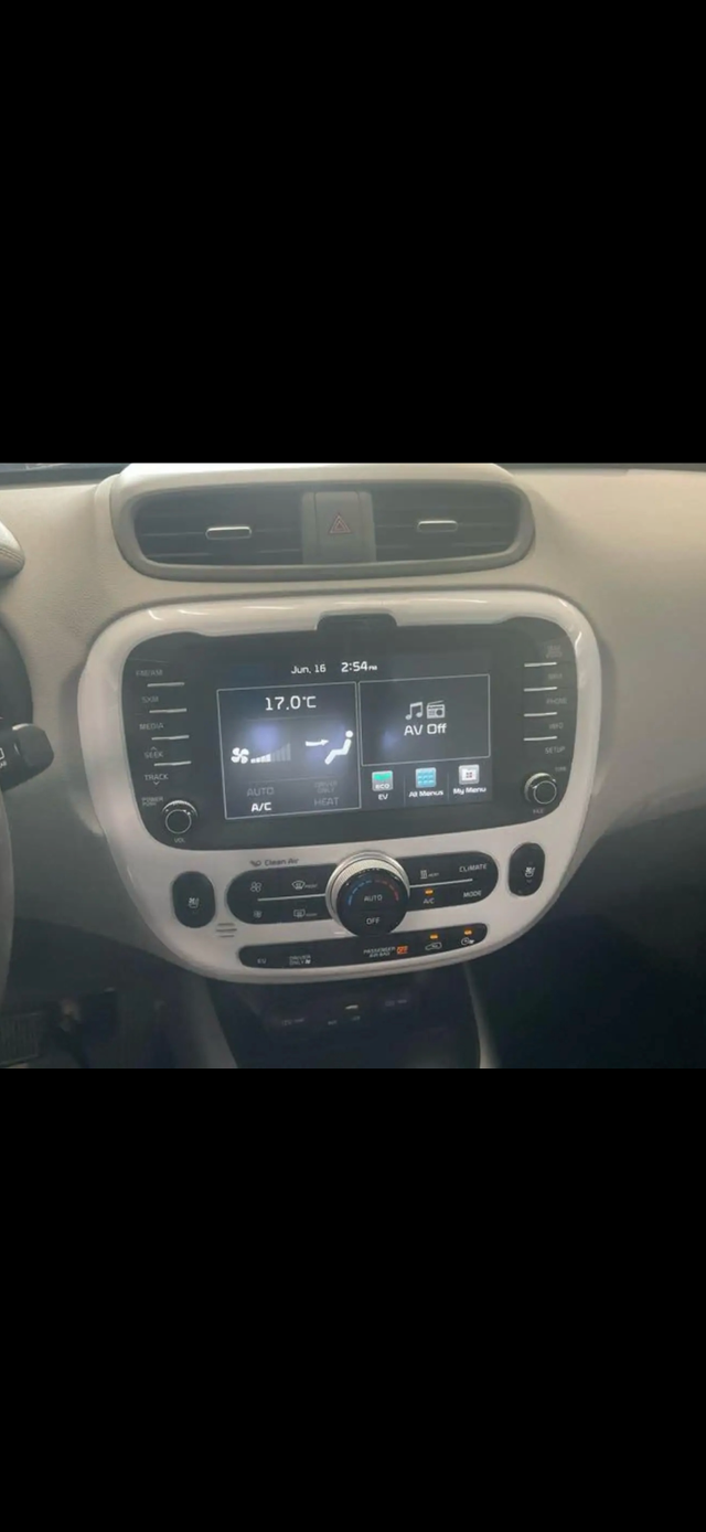 2017 KIA SOUL EV 100% ELECTRIC - Photo 8