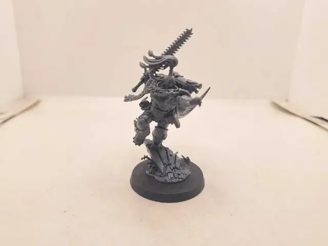 Warhammer 40k Space Wolves Unpainted Ragnar Blackmane