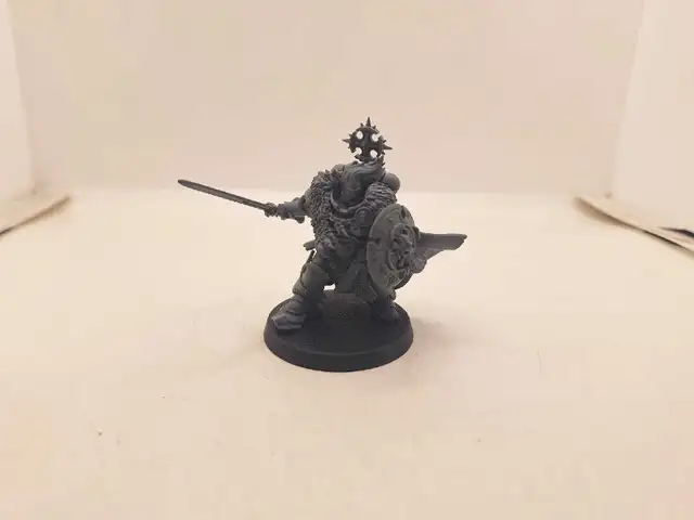 Warhammer 40k Space Wolves Wolf Guard Battle Leader Unpainted