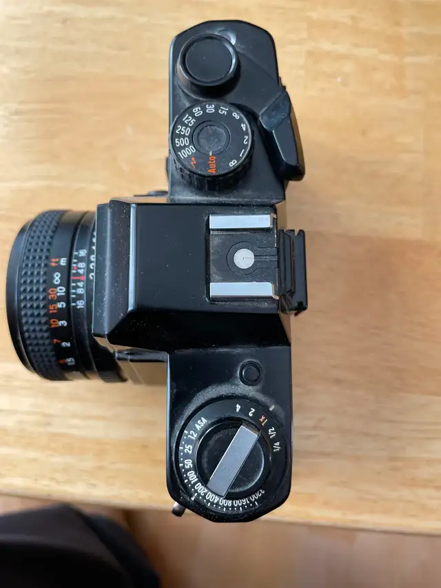 FR1 Yashica 35mm camera ideal for experimenting photography $60. - Photo 3