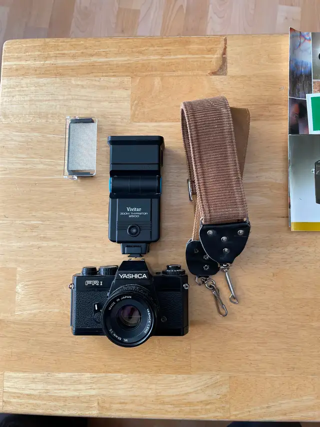 FR1 Yashica 35mm camera ideal for experimenting photography $60. - Photo 4