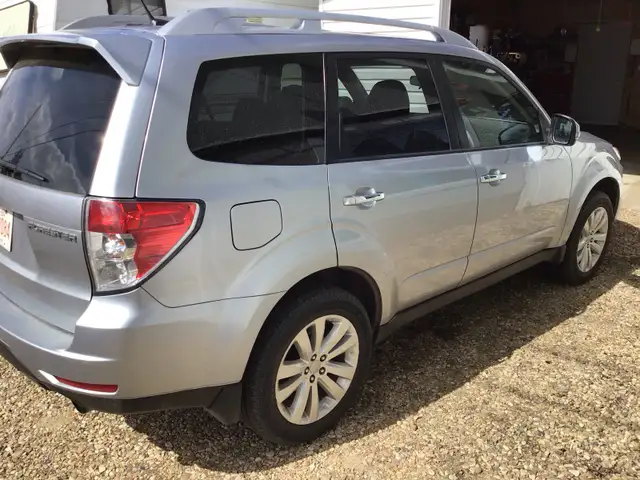 2012 Subaru forester - Photo 2