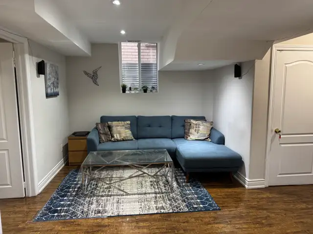 LEGAL 2 BEDROOMS BASEMENT - Photo 2