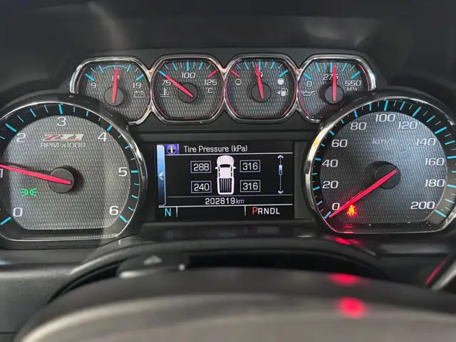 2017 CHEVROLET SILVERADO 1500 LTZ Z71 – 5.3L V8 – 4X4 – CREW CAB - Photo 22