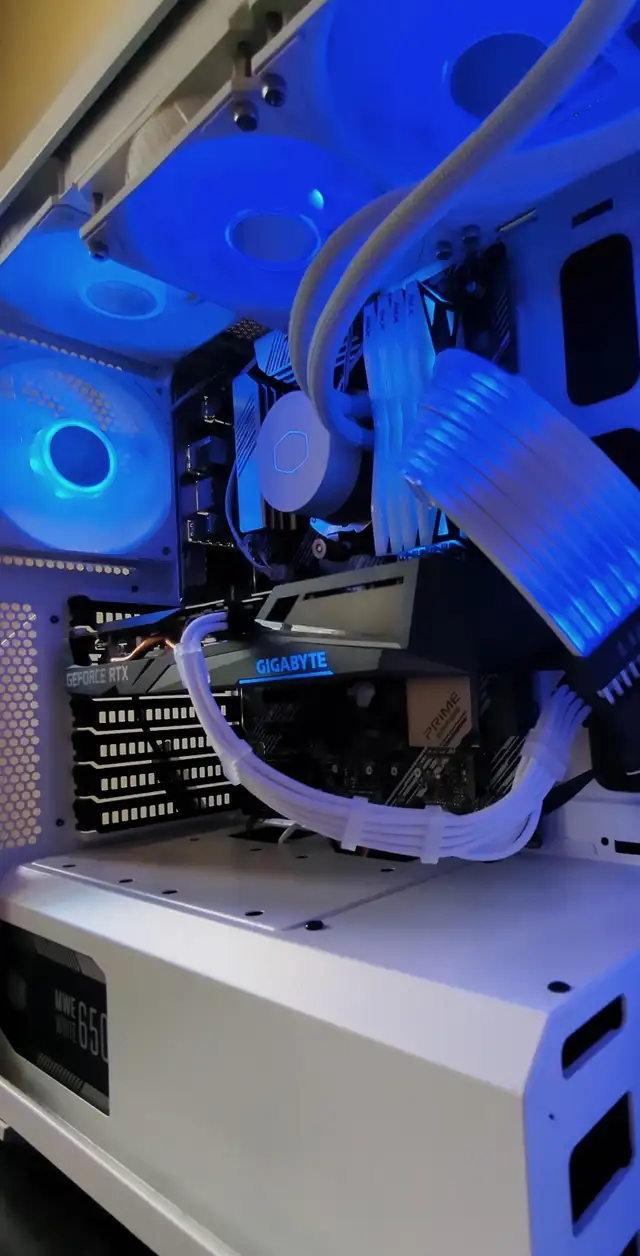 Custom Built Desktop Computers, Computer Repairs, Laptop Repair - Photo 4