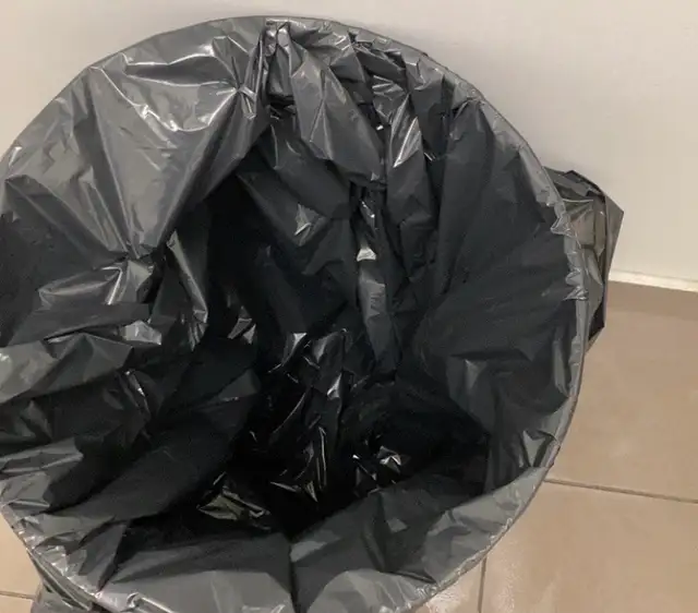 HOTEL-LEVEL BATHROOM CLEANING SERVICE AVAILABLE - Photo 2