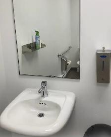 HOTEL-LEVEL BATHROOM CLEANING SERVICE AVAILABLE - Photo 4