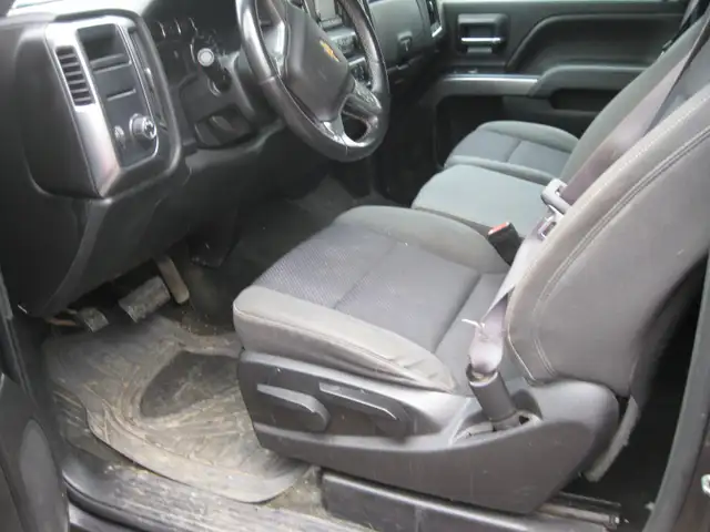 2014 Chevy Silverado - Photo 3