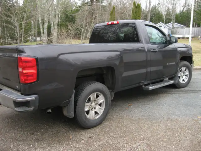 2014 Chevy Silverado - Photo 6