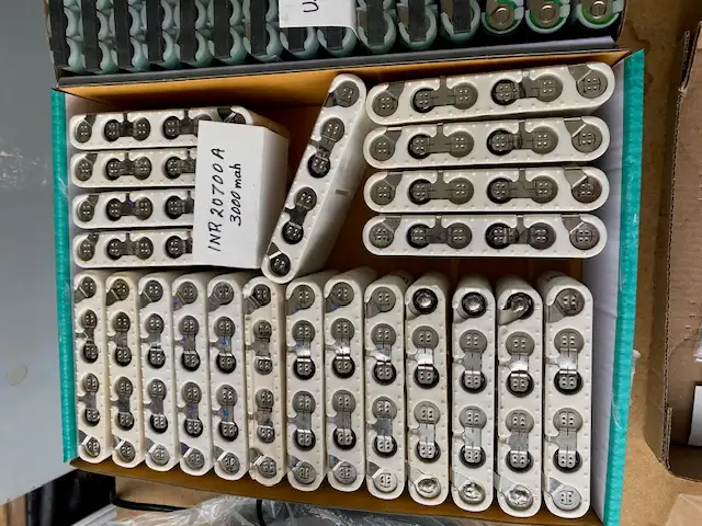 LITHIUM – ION  Cells 20700s and 21700s