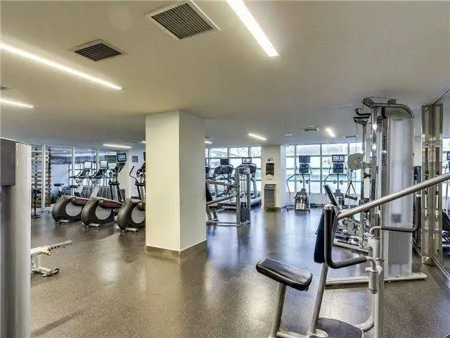 Stunning 1 BDRM w/Balcony, Parking, & Storage - DowntownToronto - Photo 9