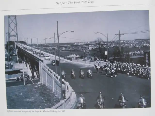 HALIFAX, THE FIRST 250 YEARS by Judith Fingard - 1999 - Photo 9