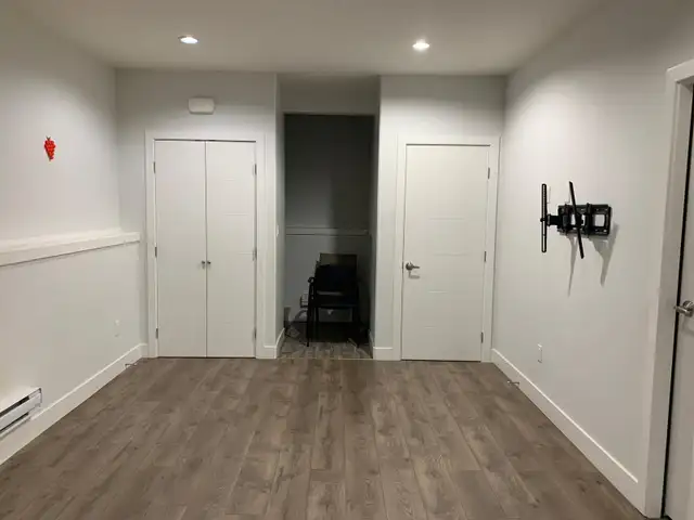 Two Bedroom Legal Basement for rent in Hampton Village - Photo 6