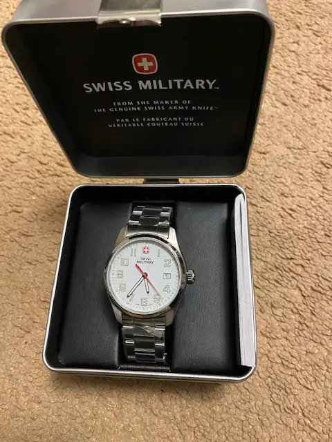 SWISS MILITARY WATCH - Photo 3