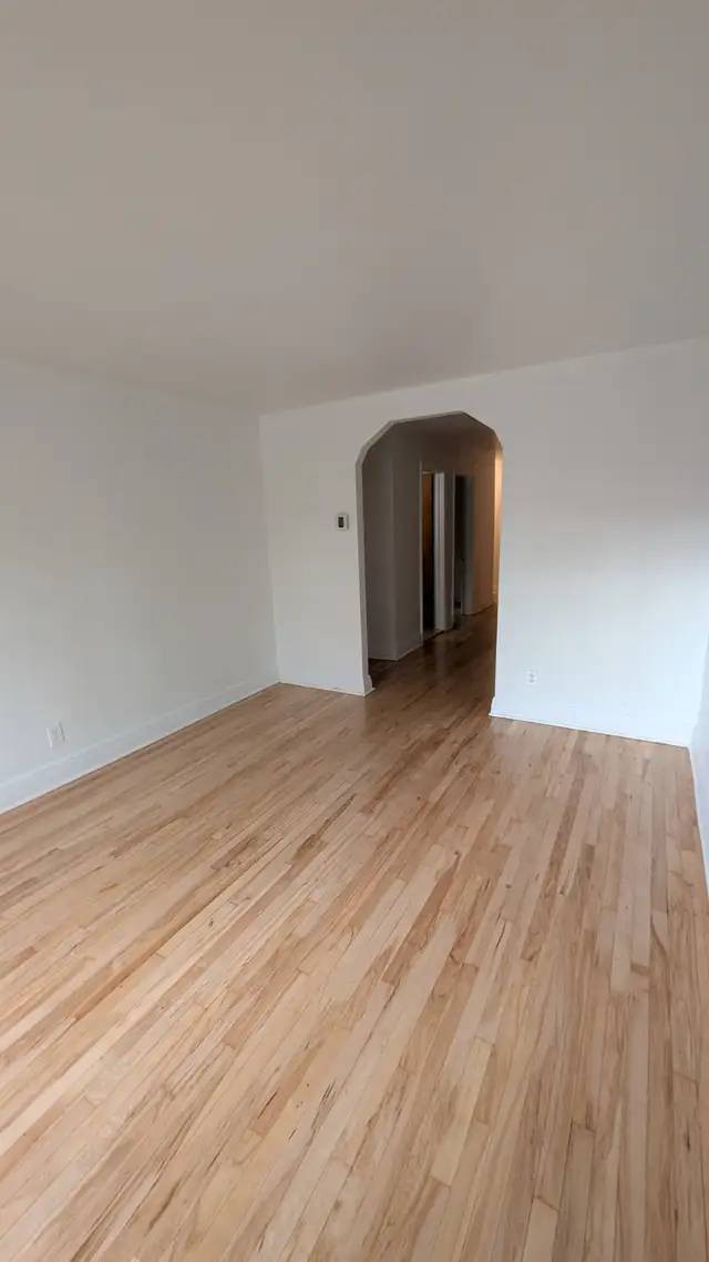 4 1/2  Cote des Neiges Rue LInton