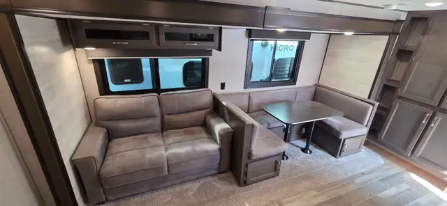 2021 JAYCO 284BHS-BUNK HOUSE-SLEEPS9-OUTSIDE KITCHEN-6600LB-MINT - Photo 8