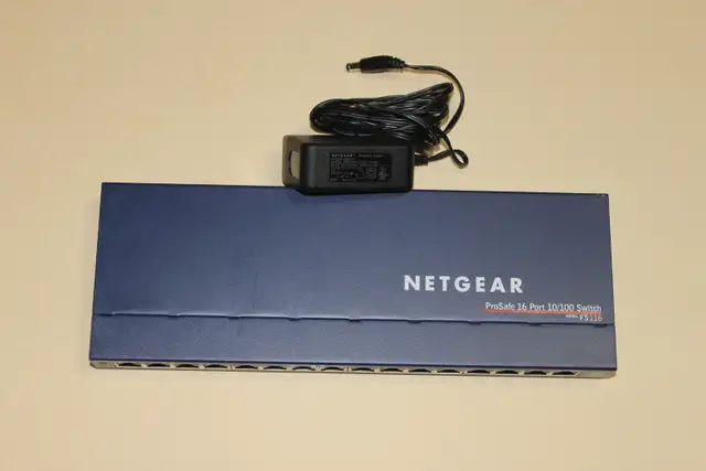 Netgear ProSafe 16 port 10/100 Switch FS116