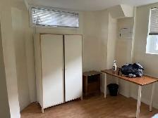 rooms for rent at York University village - Photo 3