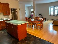 3 1/2  inclus 5 électros, garage, air/clim 1er juin, 1700$/mois - Photo 2