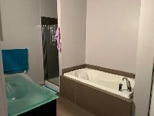 3 1/2  inclus 5 électros, garage, air/clim 1er juin, 1700$/mois - Photo 3