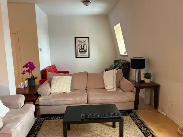 3 1/2  inclus 5 électros, garage, air/clim 1er juin, 1700$/mois - Photo 9