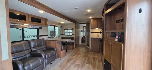 2018 DUTCHMAN ASPEN TRAIL LIVE LARGE 2860RLS-SLEEPS6-7280LB-MINT - Photo 11